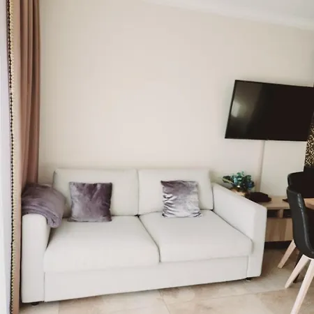 Ekskluzywny Gold Gardenia Z Widokiem Na Morze Trzecie Pietro 1 Pokojowy Epapartamenty Apartment Dziwnów